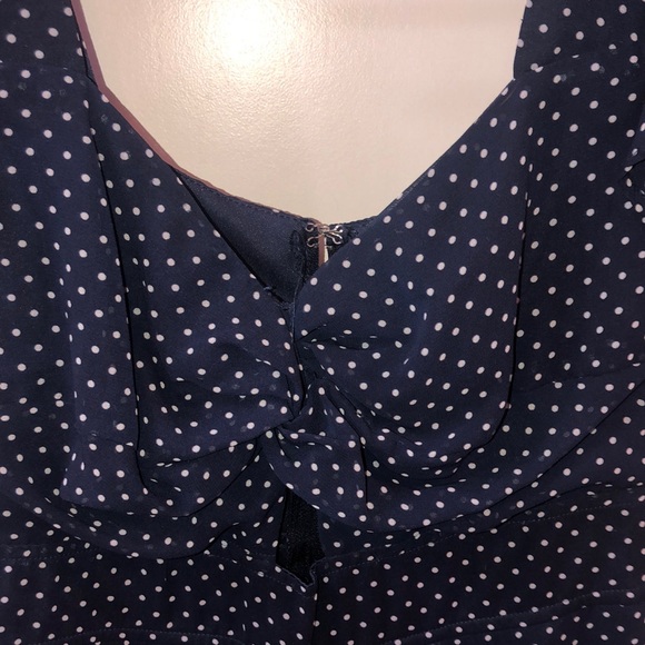 A really cute poka dotted romper - Picture 2 of 6